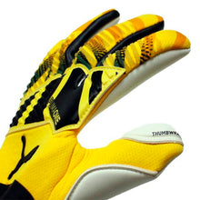 Cargar imagen en el visor de la galería, Guantes de arquero de fútbol PUMA One Grip 1 Hybrid Pro (04164902)

