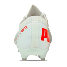 Cargar imagen en el visor de la galería, Tenis de fútbol Puma ULTRA 3.2 FG/AG para caballero (106300-03)
