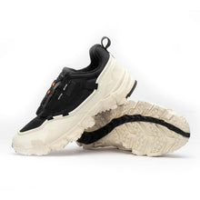 Cargar imagen en el visor de la galería, Tenis Puma Trailfox Overiand Negro/Blanco  (369824 01)
