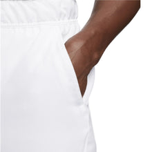 Cargar imagen en el visor de la galería, Short NIKE Court Dri-FIT Victory p/caballero (CV2545-100)
