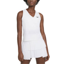 Cargar imagen en el visor de la galería, Camiseta Nike Court Victory P/dama (CV4784-100)
