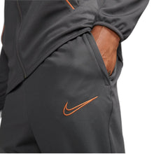 Cargar imagen en el visor de la galería, Conjunto Deportivo NIKE Dri-fit Academy p/Caballero (CW6131-070)
