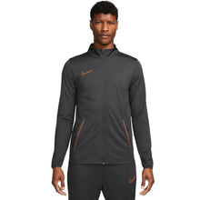 Cargar imagen en el visor de la galería, Conjunto Deportivo NIKE Dri-fit Academy p/Caballero (CW6131-070)
