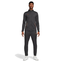 Cargar imagen en el visor de la galería, Conjunto Deportivo NIKE Dri-fit Academy p/Caballero (CW6131-070)
