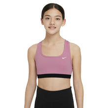 Cargar imagen en el visor de la galería, Top Deportivo NIKE Swoosh p/Niña (DA1030-698)
