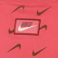 Cargar imagen en el visor de la galería, Playera Cropped NIKE para dama (DV7038-622)
