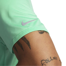 Cargar imagen en el visor de la galería, Playera Nike Dri-FIT Run p/caballero (DQ6545-342)
