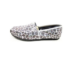 Cargar imagen en el visor de la galería, Zapato Toms Men Classics Giraffe
